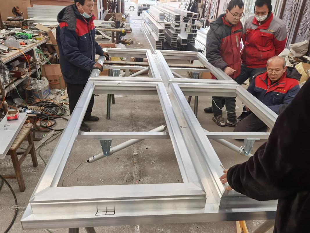 鋁合金門窗與鋁鎂錳金屬屋面 現(xiàn)代建筑的高端解決方案